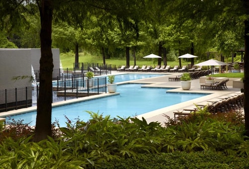 Deluxe Room Near Woodland Field Station HOU 7 Luxury Bookings