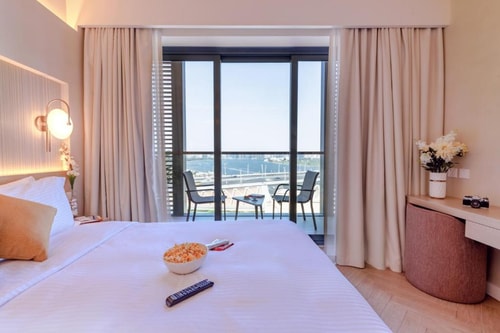 Standard Room At Dubai Creek In Jaddaf 8 Luxury Bookings