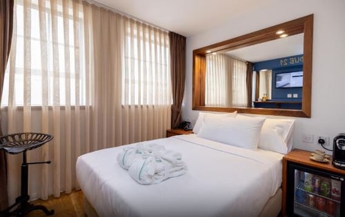 Superior Double Room Near Rectory Gardens LON 4 Luxury Bookings
