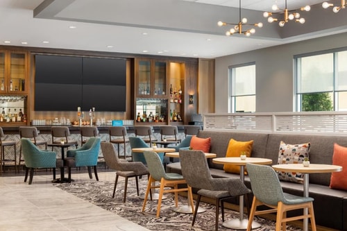 King Room Near Toyota Center HOU 5 Luxury Bookings