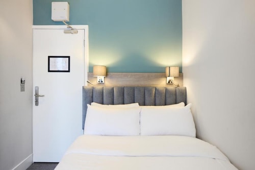 Double or Twin Room Near Dance Art Studios LON Luxury Bookings