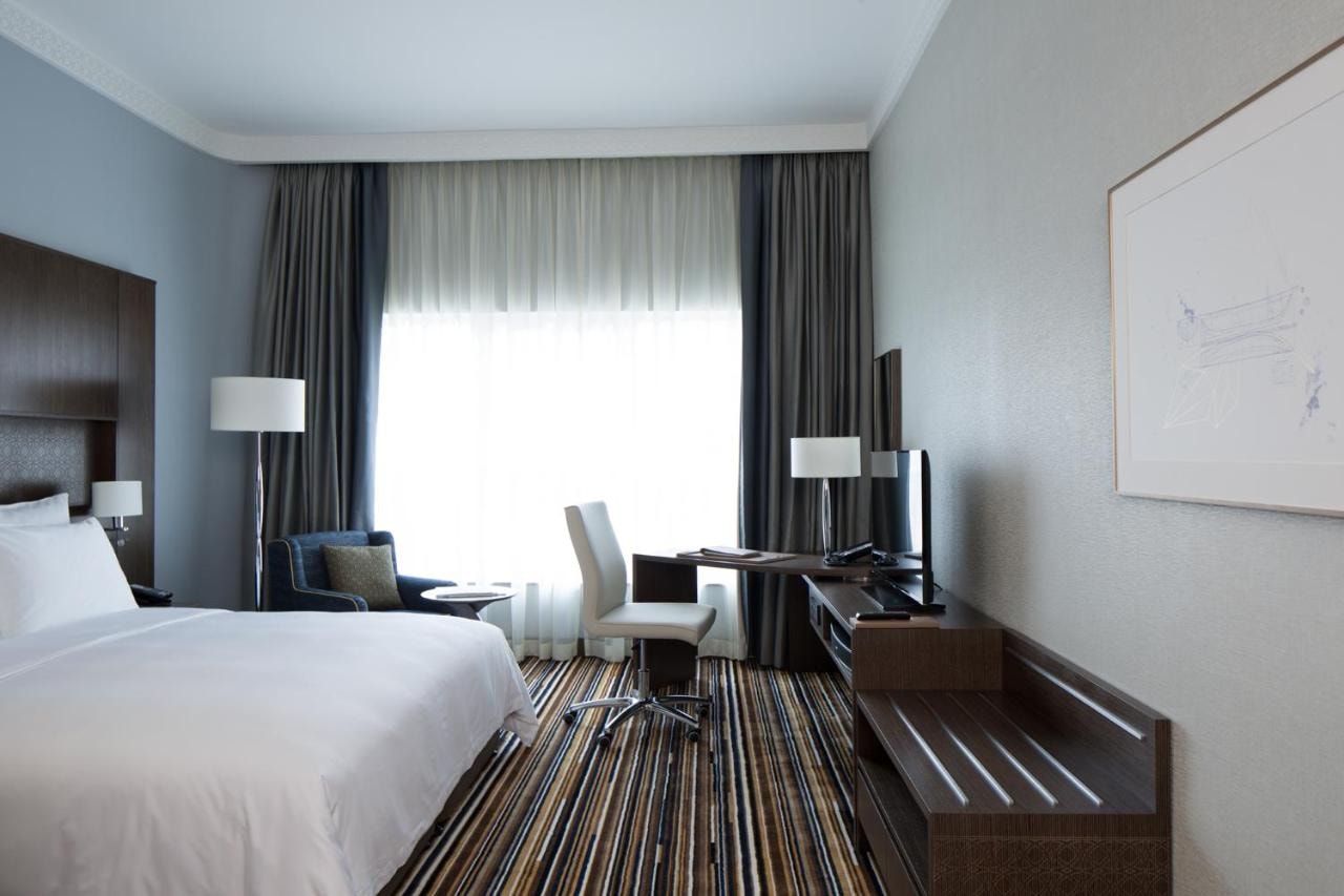 One Bedroom Suite Next To Internet City Metro Luxury Bookings