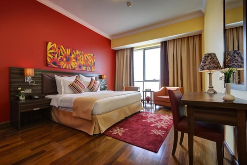 Three Bedroom Near Dubai Land Community Hub Park Luxury Bookings