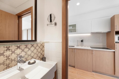 One Bedroom Apartment Creek View by Luxury Booking 5 Luxury Bookings