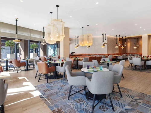 One Bedroom Apartment Creek View by Luxury Booking 10 Luxury Bookings