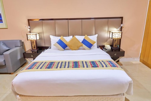 Deluxe Room Near Grand Barsha By Luxury Bookings 3 Luxury Bookings