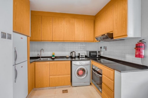 Classic one Bedroom Near Carrefour Tecom Ac 3 Luxury Bookings