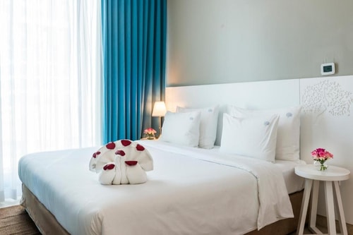 Two Bedroom Apartment Walk from Rove Marina Hotel 5 Luxury Bookings