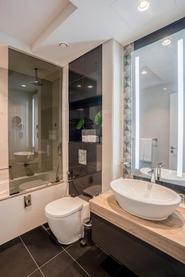 One Bedroom Suite Near Golf City 4 Luxury Bookings