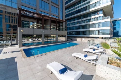 Three Bedroom Apartment Near Al Maya Supermarket 3 Luxury Bookings