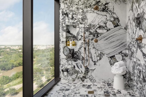 King Room Near Federal Reserve Bank HOU 8 Luxury Bookings