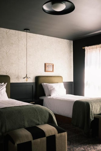 Standard Twin Room Near The UPS Store DAL 4 Luxury Bookings