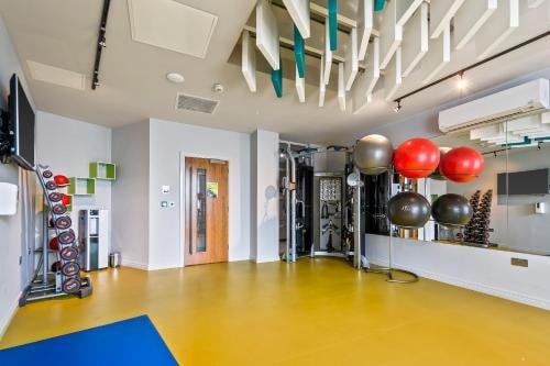 Studio Near Stratford Park LON 17 Luxury Bookings