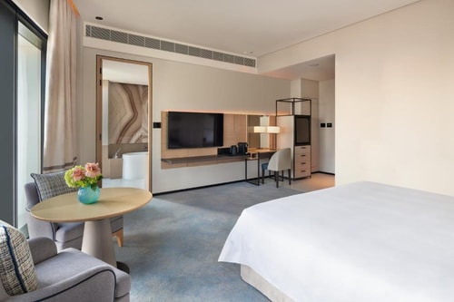 Deluxe Marina City View Room Near The Qix Club 2 Luxury Bookings