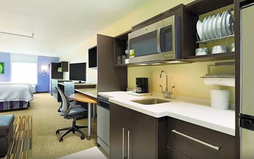 Studio Suite Near Aerodrom Ice Skating Complex HOU 3 Luxury Bookings