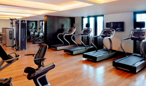 Deluxe King Or Twin Room Near Rotana Jaddaf 15 Luxury Bookings