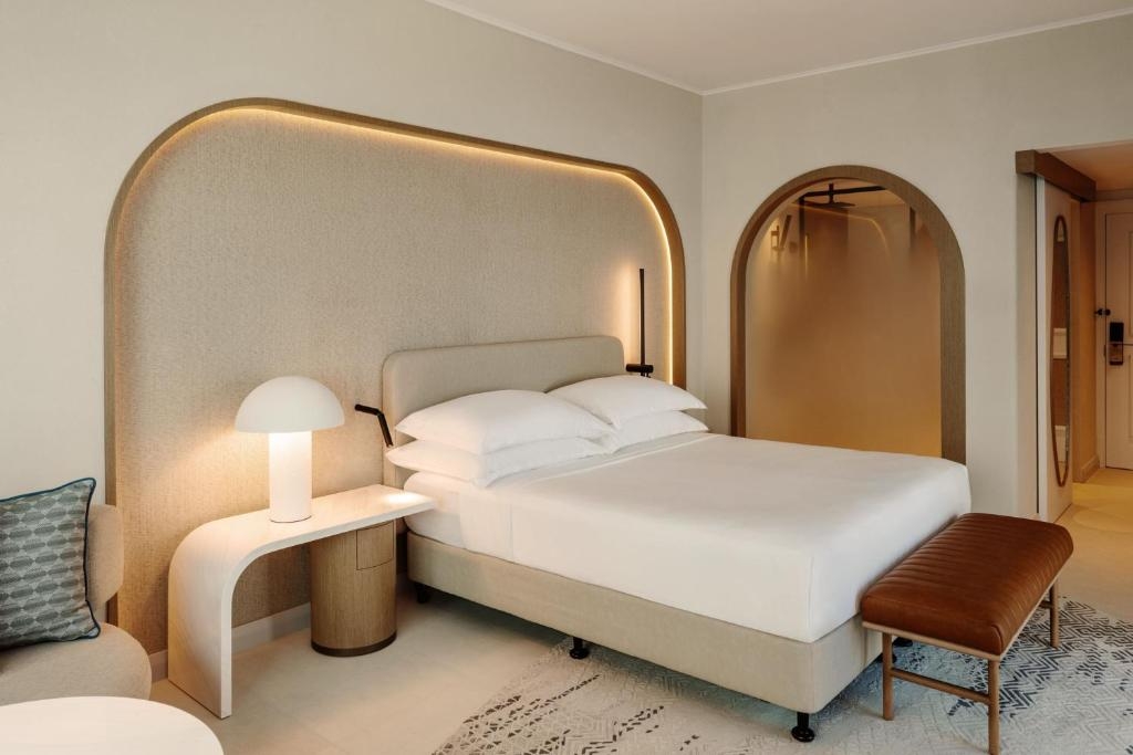 Deluxe Room  Near The Beach JBR Luxury Bookings