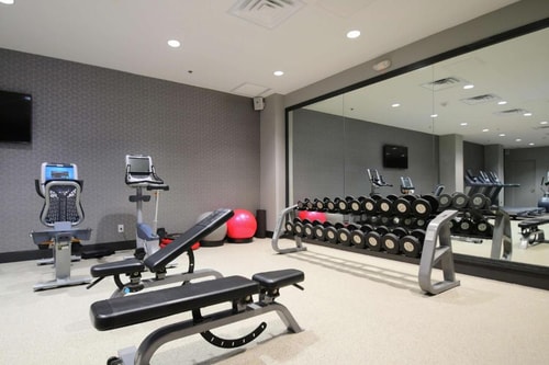 King Room Near Venture Commercial Real Estate DAL 11 Luxury Bookings