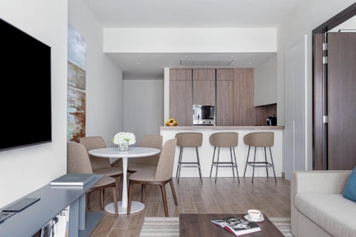 Deluxe One Bedroom Suite Near Marina Gate towers 3 Luxury Bookings