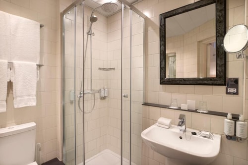Double Room Near Venus Fountain LON 2 Luxury Bookings