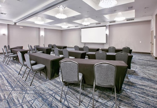 Standard Room Near Gold & Silver Exchange DAL 12 Luxury Bookings