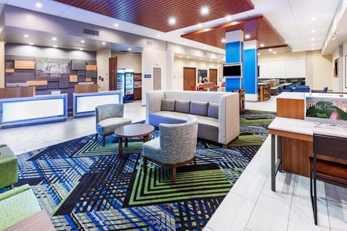 Standard King Room Near Simons Pharmacy HOU 6 Luxury Bookings