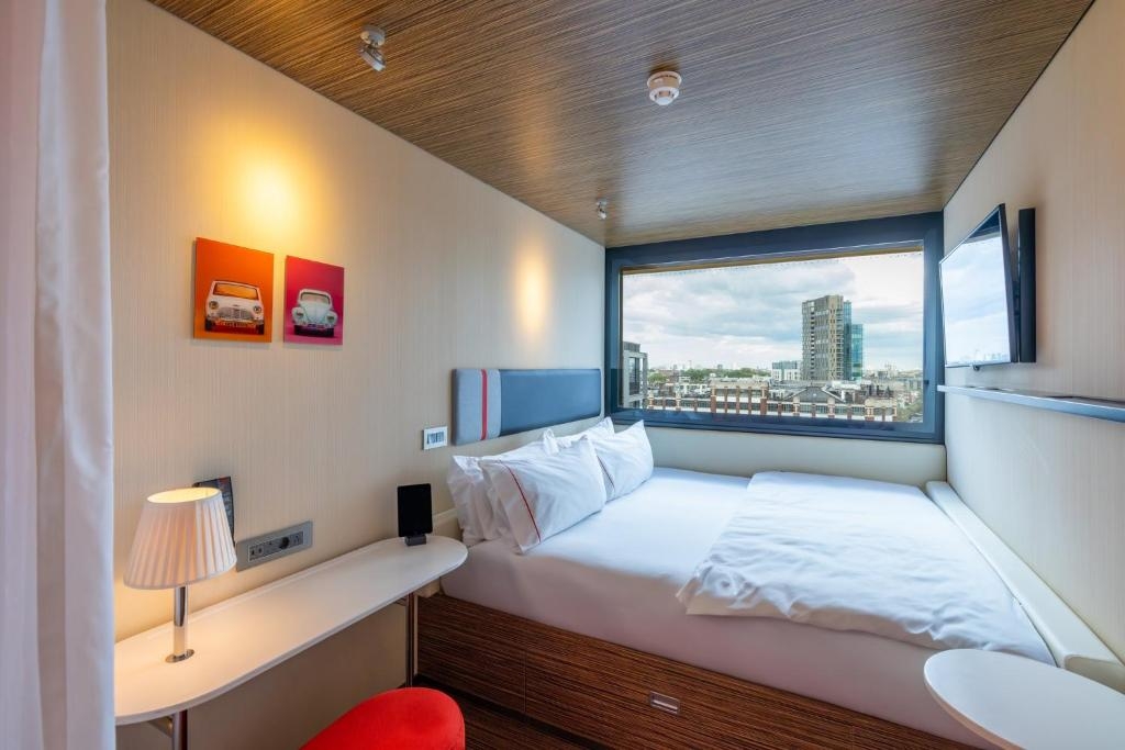 King Room Near Boundary Gardens London LON Luxury Bookings