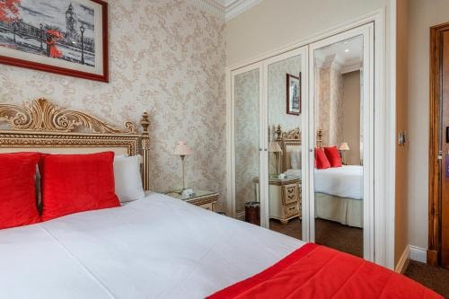 Queen Double Room Near Gloucester Park LON 4 Luxury Bookings