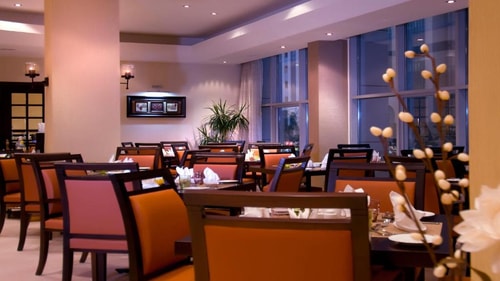 Deluxe Room Near Capital Park By Luxury Bookings 6 Luxury Bookings