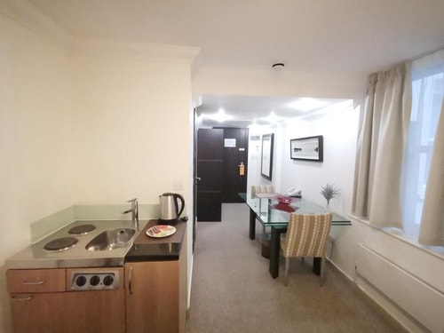 Double Or Twin Room Near Kildare Gardens LON 9 Luxury Bookings