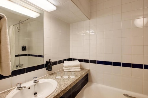 Standard Double Or Twin Room Near Garden Halls LON 11 Luxury Bookings