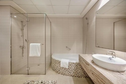 Two Bedroom Suite Near The Coffee Club JLT 10 Luxury Bookings