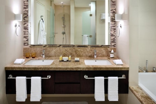 Luxury 3 Bedroom Apartment Walk from Al Wahda Mall 4 Luxury Bookings