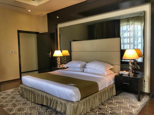 Royal Suite Near Abu Dhabi Mall By Luxury Bookings 2 Luxury Bookings