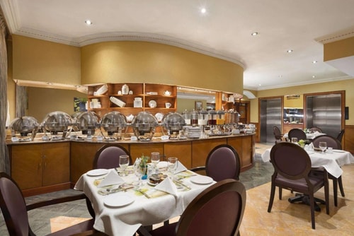 Luxury Suite Room Near Corniche Beach Abu Dhabi 3 Luxury Bookings