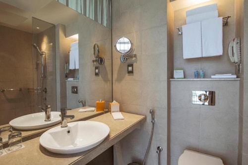 Standard Room Near Yas Beach By Luxury Bookings 9 Luxury Bookings