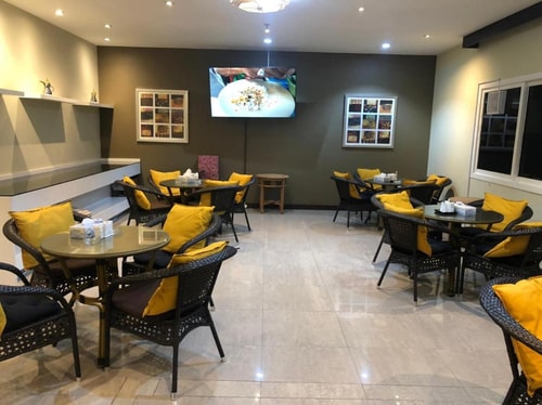 Deluxe 1 Bedroom Suite Near Abu Dhabi Public Beach 8 Luxury Bookings