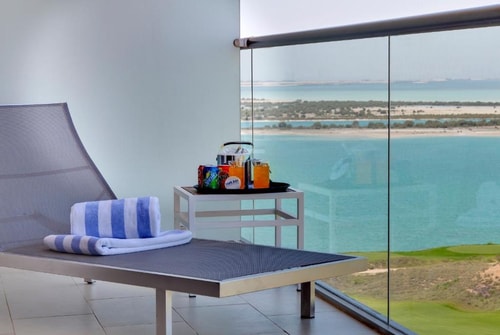 Suite With Terrace Near Yas Beach. 9 Luxury Bookings