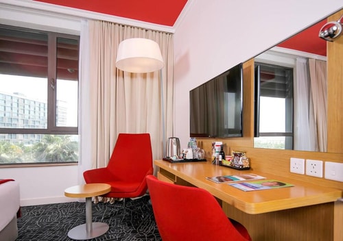 Suite With Terrace Near Yas Beach. 12 Luxury Bookings