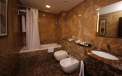 Two Bedroom Apartment Near Dubai Jewel Park 6 Luxury Bookings