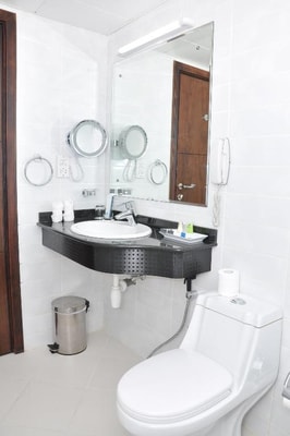 Executive Suite Near Wahda Mall Abu Dhabi 10 Luxury Bookings