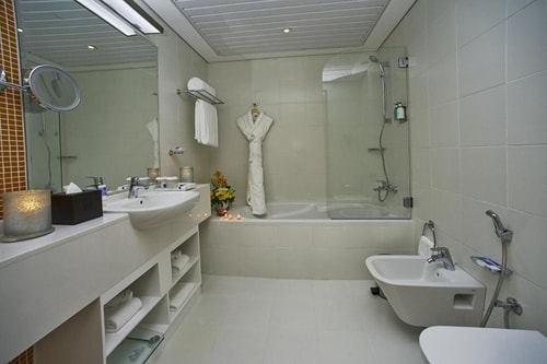 Executive Suite Near Capital Park 5 Luxury Bookings