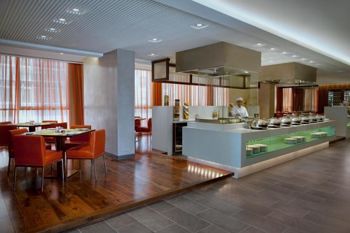 King Room Near Wahda Mall And Al Nahyan Stadium 10 Luxury Bookings