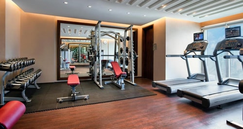 King Room Near Wahda Mall And Al Nahyan Stadium 4 Luxury Bookings