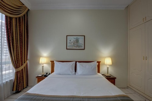 One Bedroom Apartment Near Grand Emirates Market 1 Luxury Bookings