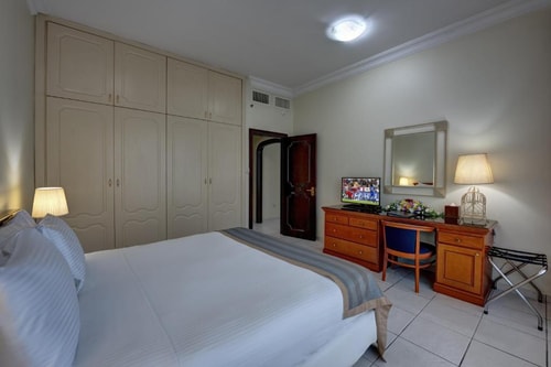 One Bedroom Apartment Near Grand Emirates Market 4 Luxury Bookings