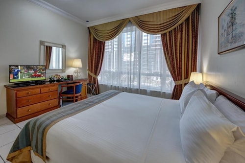 One Bedroom Apartment Near Grand Emirates Market 3 Luxury Bookings