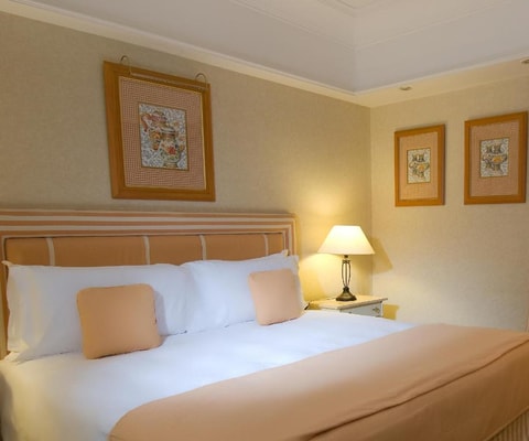Deluxe Room near World Trade Centre Ab 7 Luxury Bookings