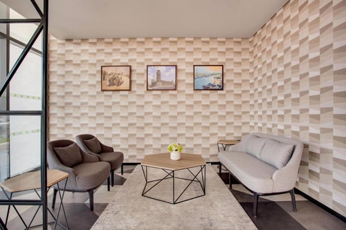 Executive Suite Near Nostalgia Cafe 3 Luxury Bookings