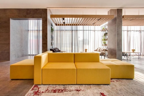 Executive Suite Near Nostalgia Cafe 2 Luxury Bookings